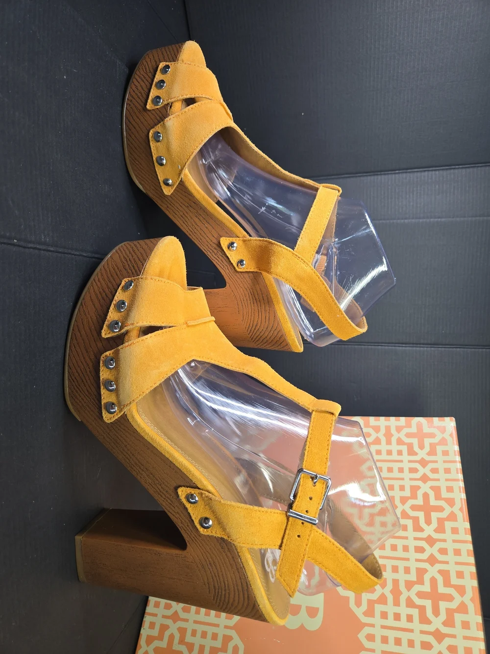 Gianni Bini Mustard Yellow Platform Sandal Leather Upper